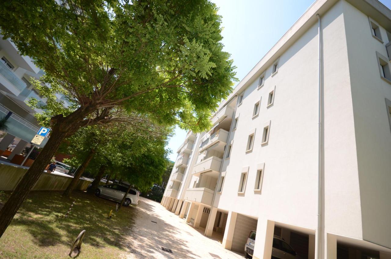 Appartamenti Nasse Bibione Exteriör bild