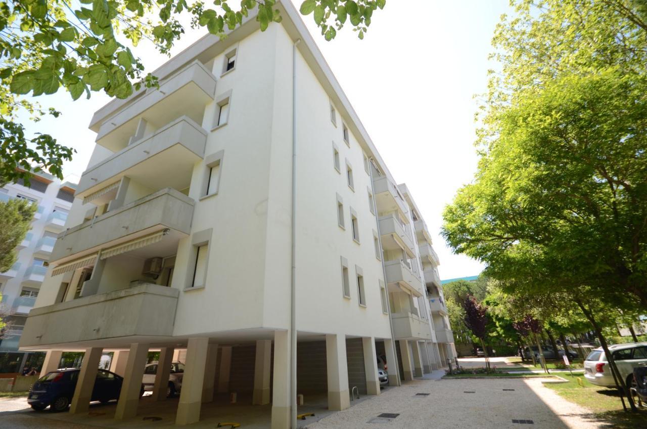Appartamenti Nasse Bibione Exteriör bild